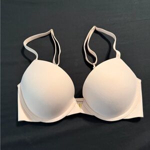 Victoria’s Secret Cream Bra|32DD
